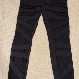 Black Geometric Pattern Leggings